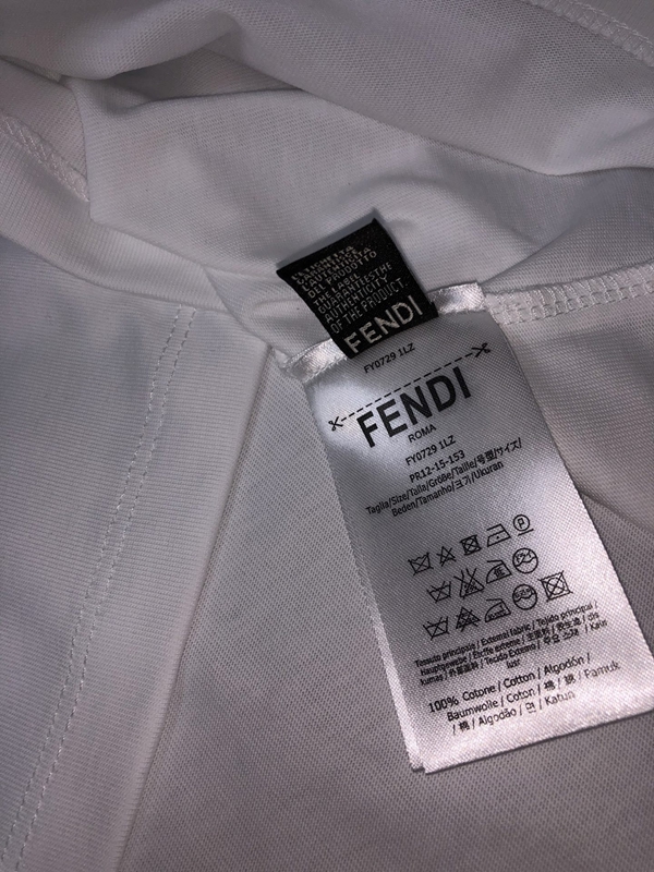 ブランドTシャツ全体デザイン